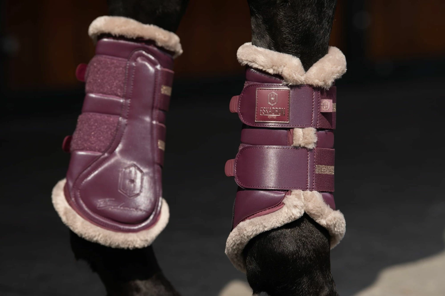 ESKADRON Tendon Boots - GLAMSLATE FAUXFUR, Cassis 2 ESKADRON Tendon Boots - GLAMSLATE FAUXFUR, Cassis - Image 2