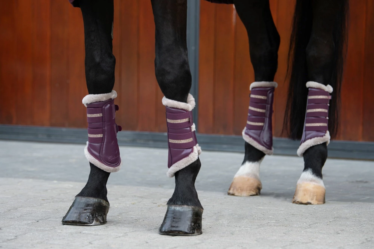 ESKADRON Tendon Boots - GLAMSLATE FAUXFUR, Cassis 3 ESKADRON Tendon Boots - GLAMSLATE FAUXFUR, Cassis - Image 3